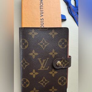 Louis Vuitton PAGES for 2025-26 agenda